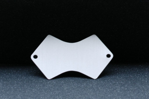 Eloxiertes Schild, geschwungen, 61x44mm, natur