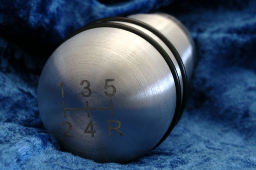 Belaserung von beigestellten Schaltknäufen