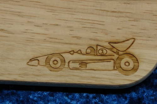 Frühstücksbrettchen mit &quote;Formel1&quote; Motiv - Rennwagen